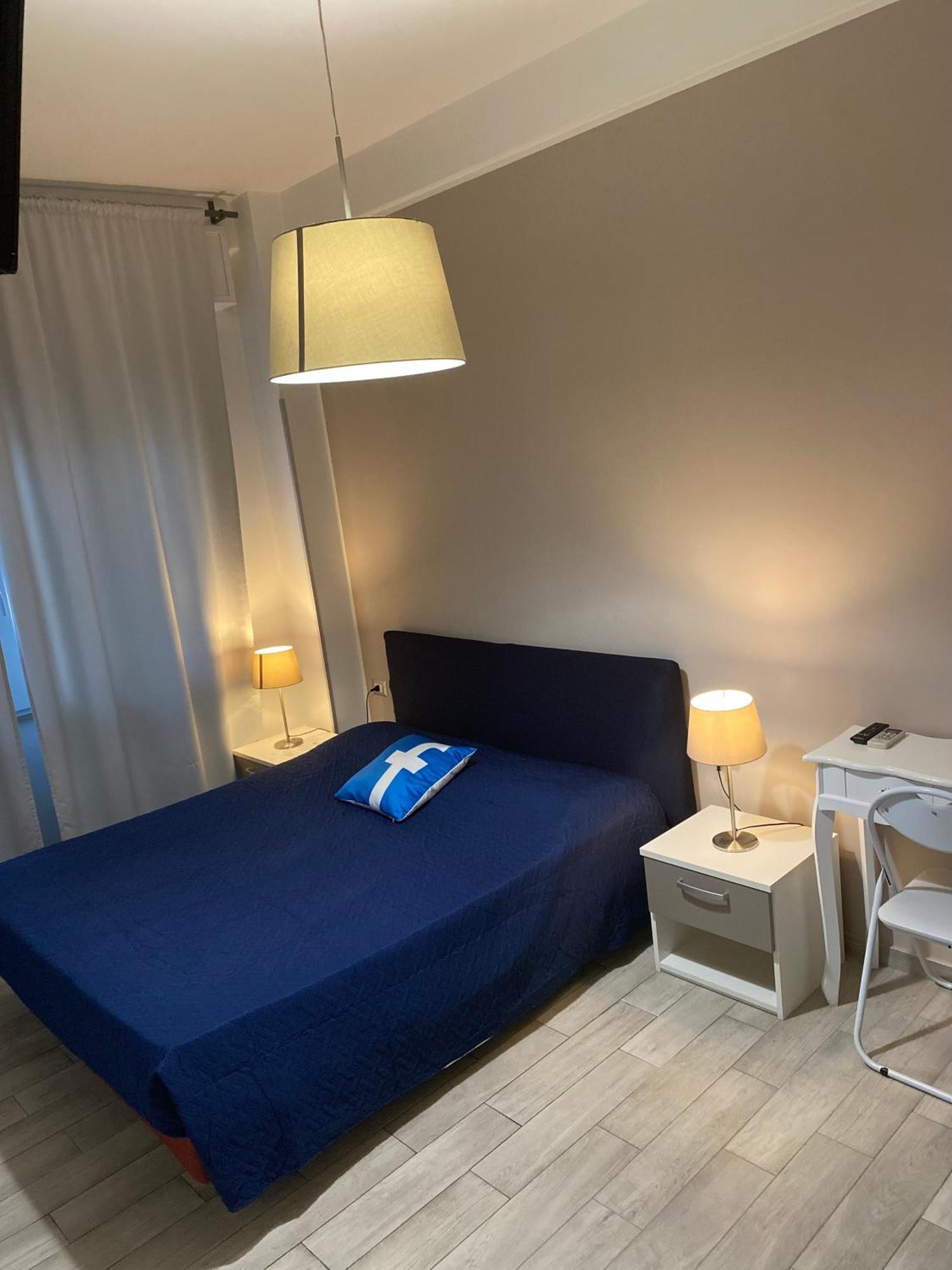 Guest House Web Room Піза Екстер'єр фото