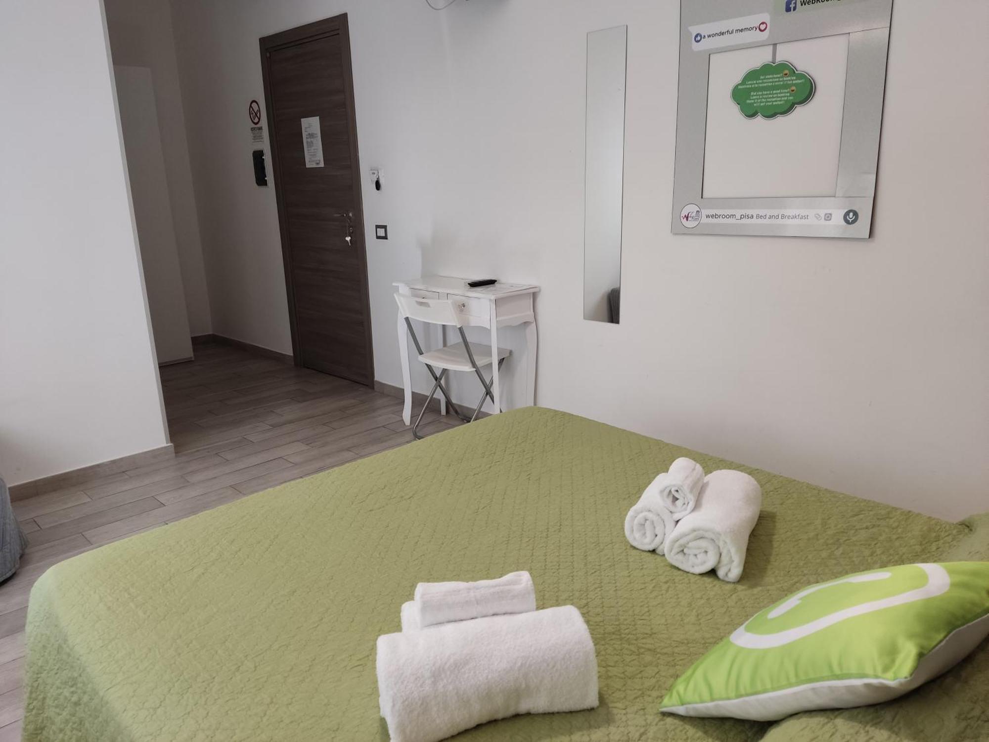 Guest House Web Room Піза Екстер'єр фото