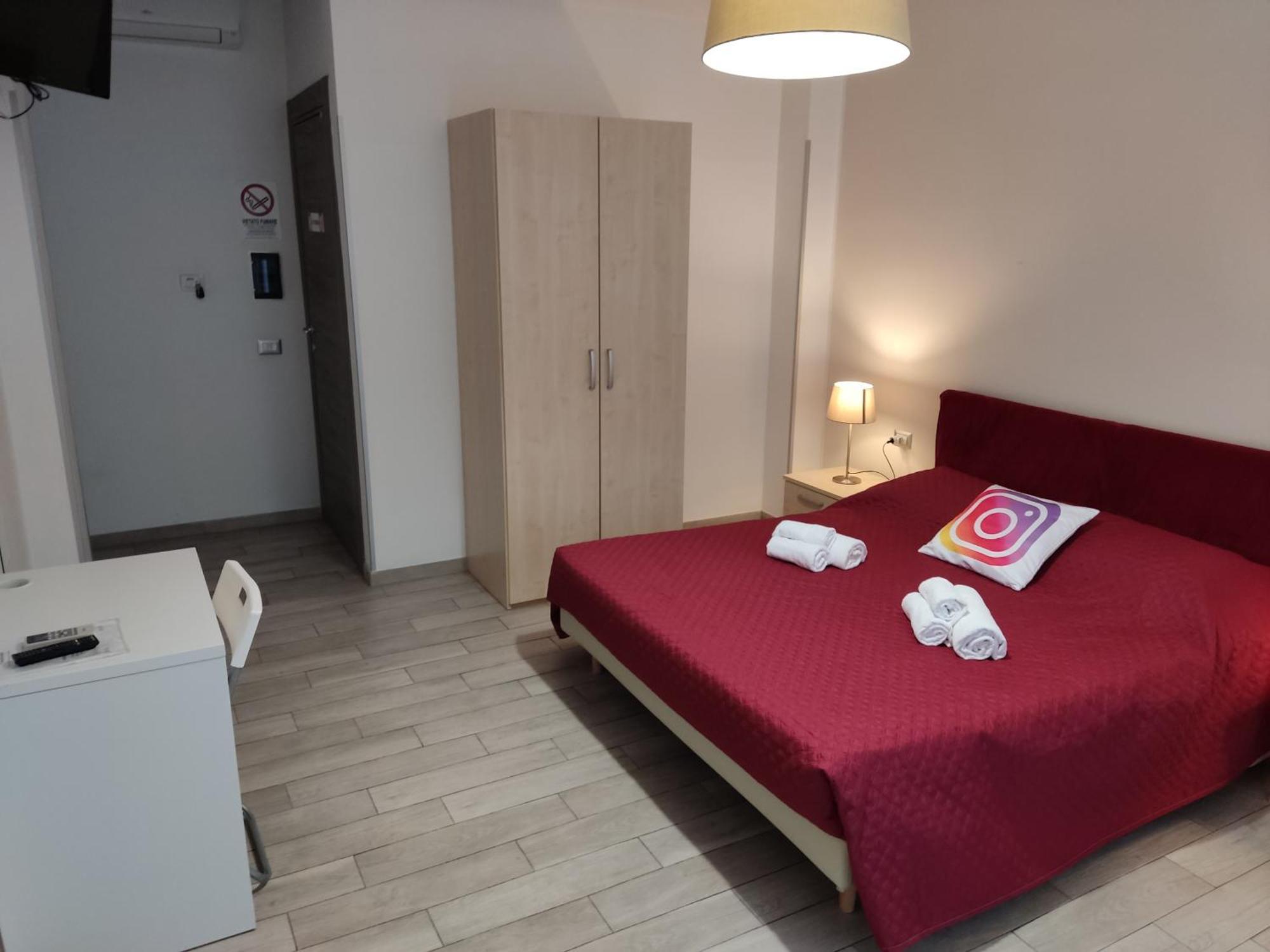 Guest House Web Room Піза Екстер'єр фото